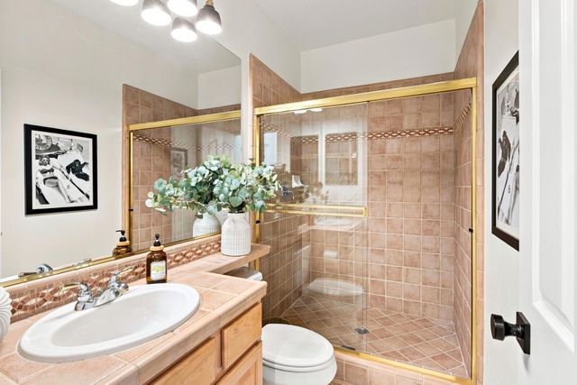 3835 Deer Ridge Ln, Auburn, CA 95602