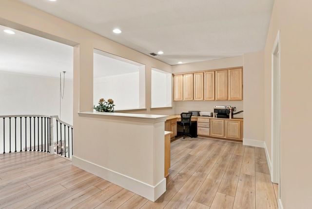 3835 Deer Ridge Ln, Auburn, CA 95602