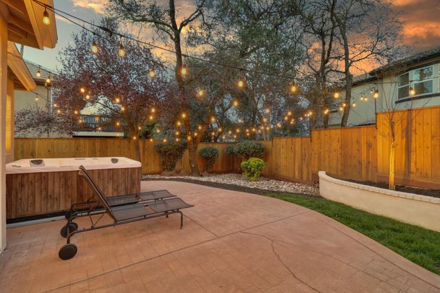 3835 Deer Ridge Ln, Auburn, CA 95602