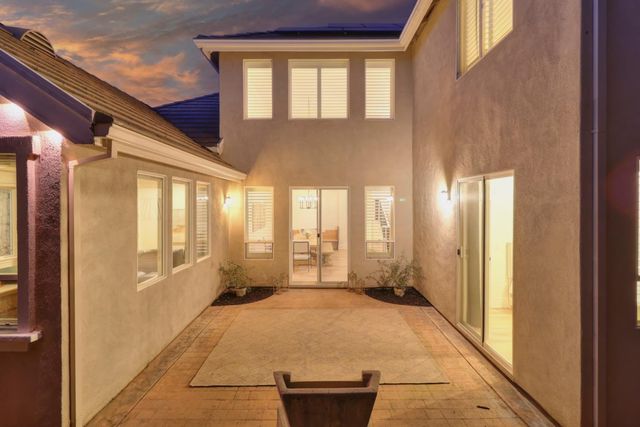 3835 Deer Ridge Ln, Auburn, CA 95602