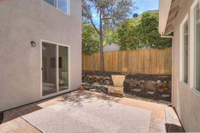 3835 Deer Ridge Ln, Auburn, CA 95602