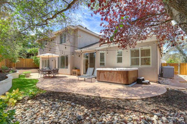 3835 Deer Ridge Ln, Auburn, CA 95602