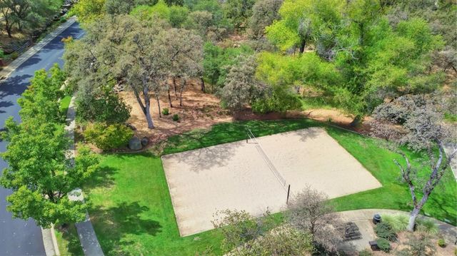 3835 Deer Ridge Ln, Auburn, CA 95602