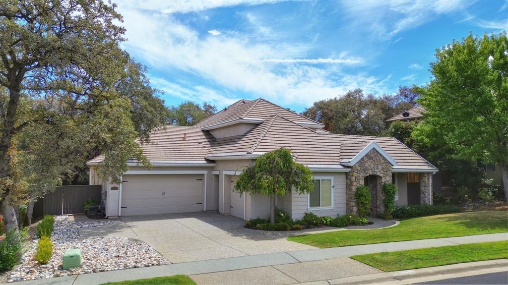 3835 Deer Ridge Ln, Auburn, CA 95602