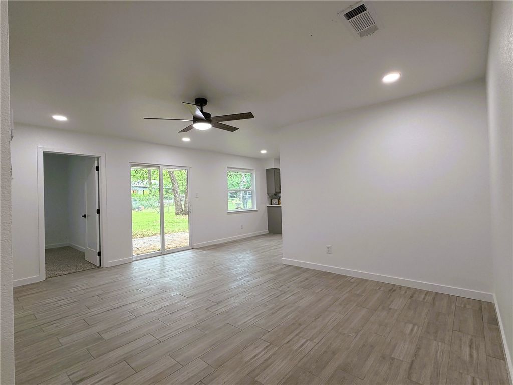 2933 Hunting Drive, Fort Worth, TX 76119 — photo 4