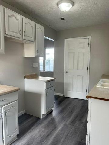 2854 E 11th Avenue, Columbus, OH 43219