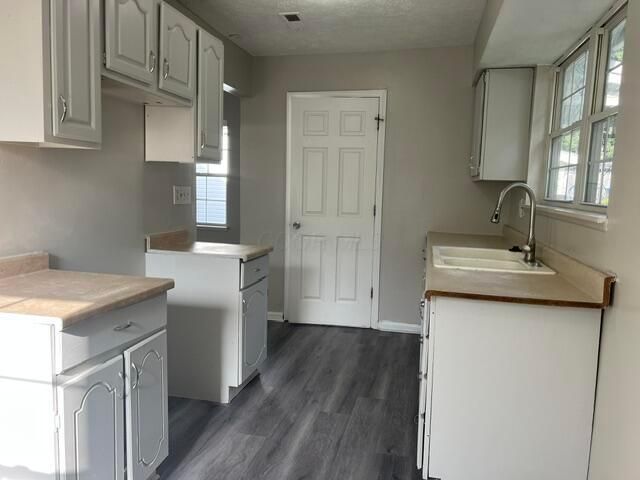 2854 E 11th Avenue, Columbus, OH 43219