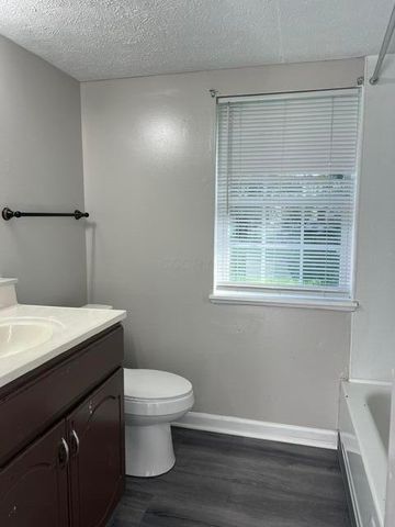 2854 E 11th Avenue, Columbus, OH 43219