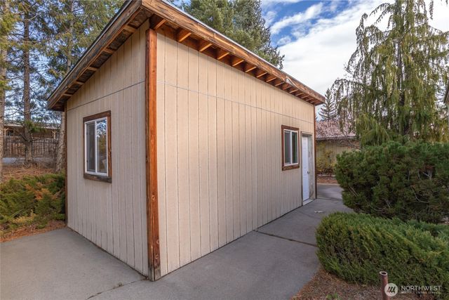 511 W 1st Street, Waterville, WA 98858