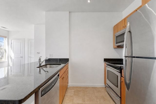 4 Repton Cir 4105, Watertown, MA 02472