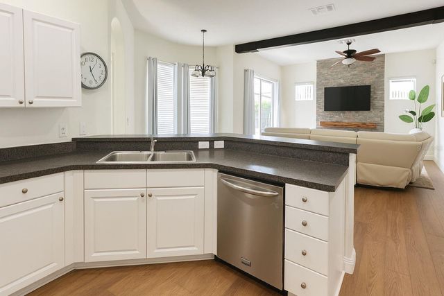 946 TUSCAN HILLS BOULEVARD, Davenport, FL 33897