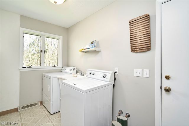 14125 Country River Lane, Newbury, OH 44065