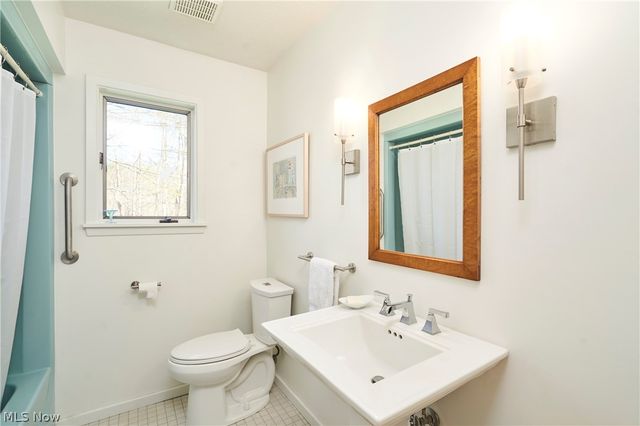 14125 Country River Lane, Newbury, OH 44065
