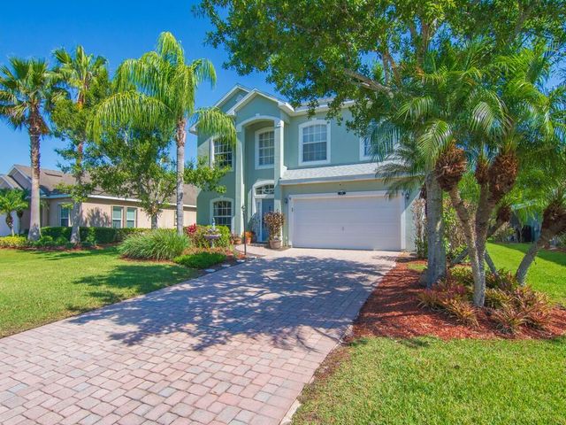 521 N Valencia Circle SW, Vero Beach, FL 32968