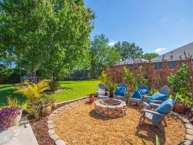 521 N Valencia Circle SW, Vero Beach, FL 32968