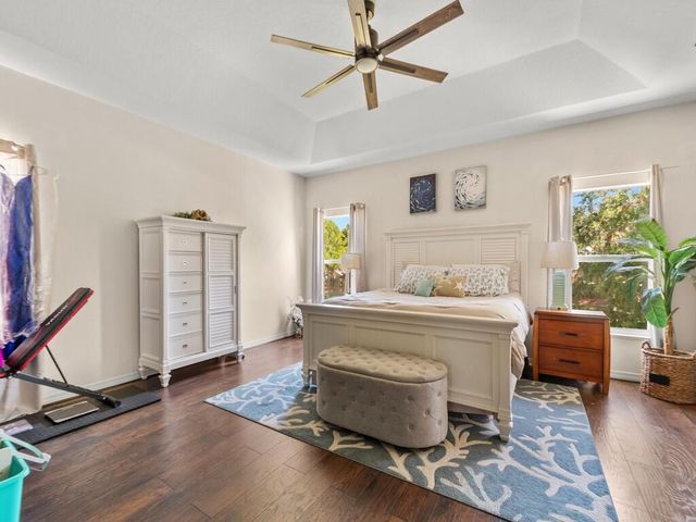 521 N Valencia Circle SW, Vero Beach, FL 32968