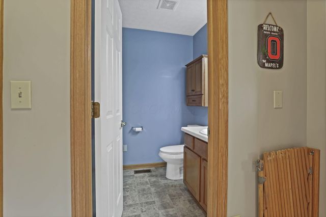 57 Blue Bonnett Drive, Heath, OH 43056