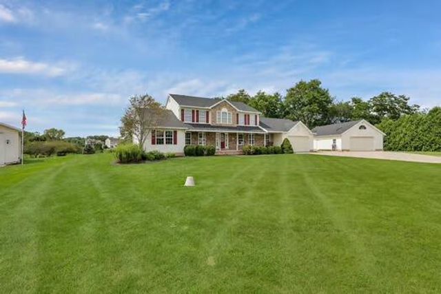 57 Blue Bonnett Drive, Heath, OH 43056
