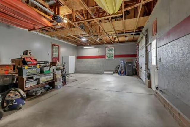 57 Blue Bonnett Drive, Heath, OH 43056