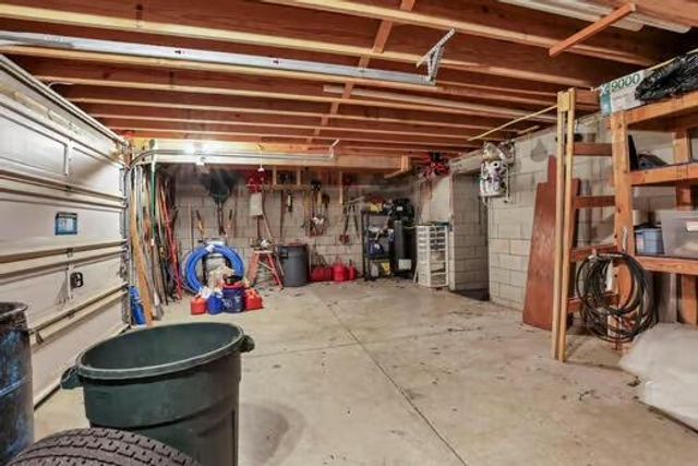 57 Blue Bonnett Drive, Heath, OH 43056