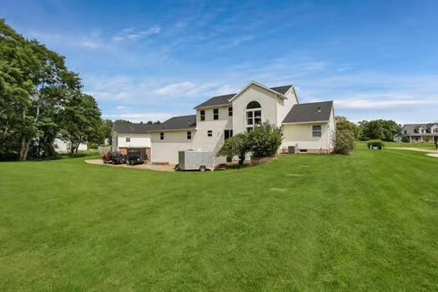 57 Blue Bonnett Drive, Heath, OH 43056