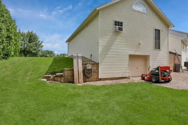 57 Blue Bonnett Drive, Heath, OH 43056