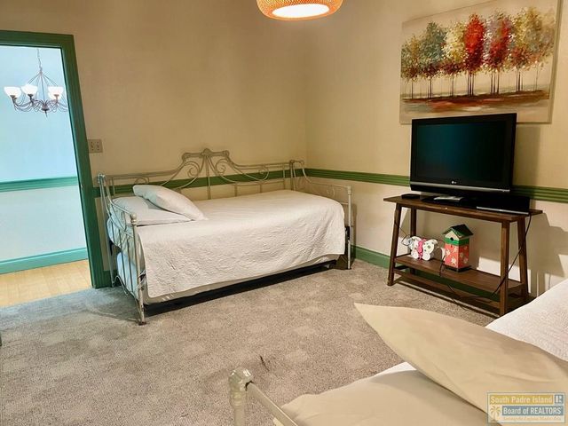 131 E Acapulco St., South Padre Island, TX 78597