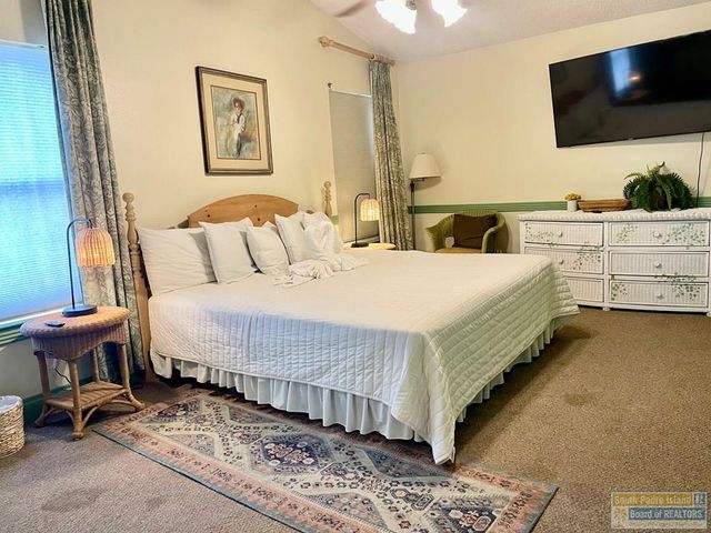 131 E Acapulco St., South Padre Island, TX 78597