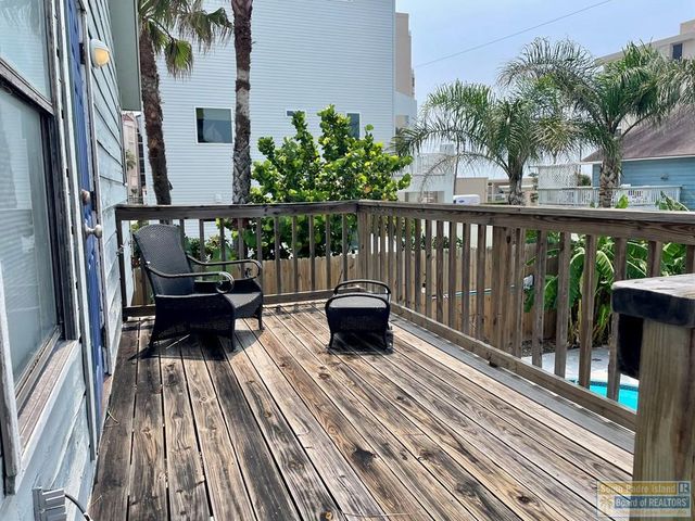 131 E Acapulco St., South Padre Island, TX 78597
