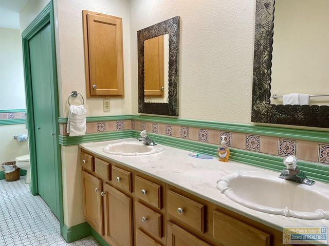 131 E Acapulco St., South Padre Island, TX 78597