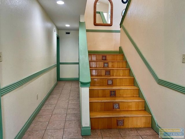 131 E Acapulco St., South Padre Island, TX 78597