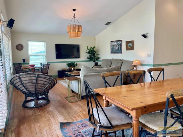 131 E Acapulco St., South Padre Island, TX 78597