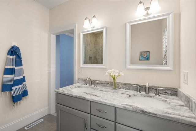 33 Boyde's Crossing, Norfolk, MA 02056