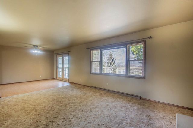 201 Oak Hill COURT, Watertown, WI 53094