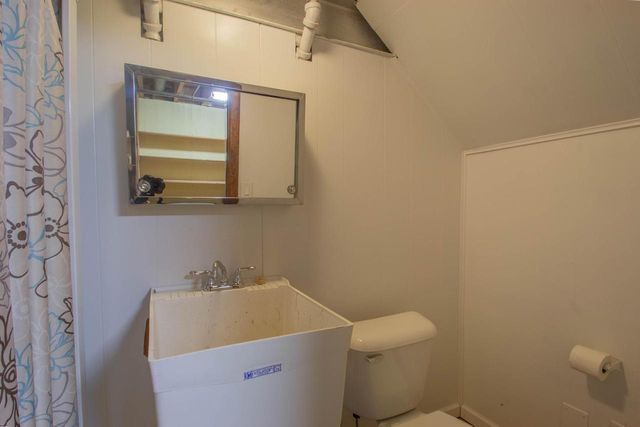 201 Oak Hill COURT, Watertown, WI 53094