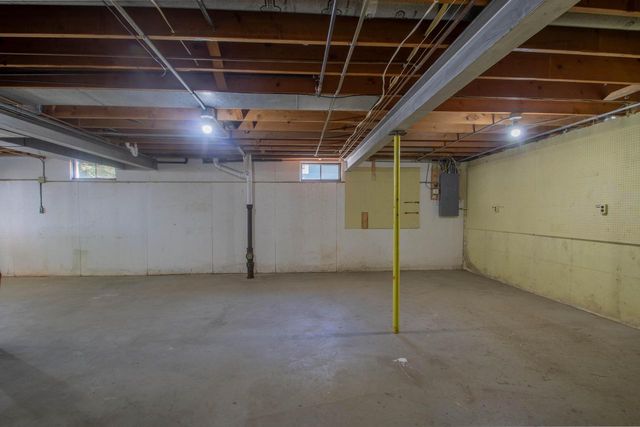 201 Oak Hill COURT, Watertown, WI 53094