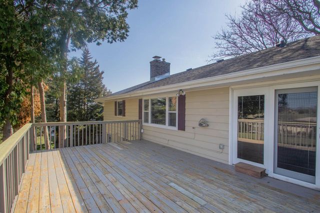 201 Oak Hill COURT, Watertown, WI 53094