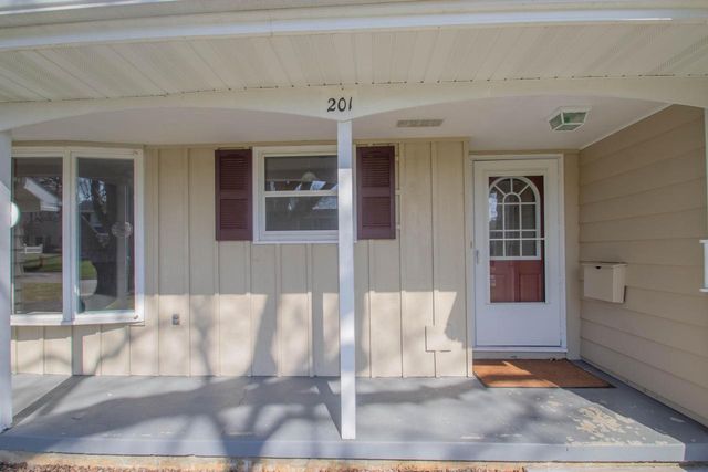 201 Oak Hill COURT, Watertown, WI 53094