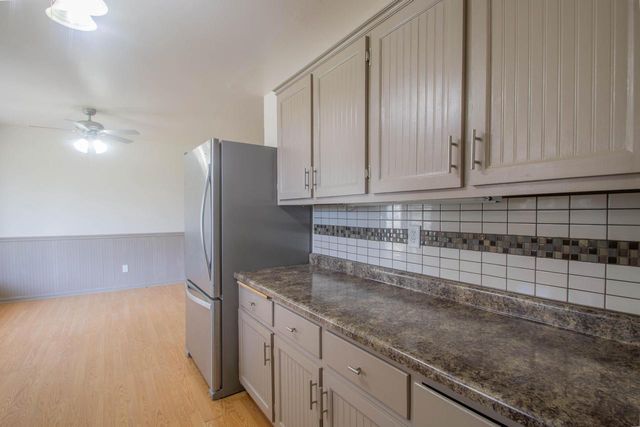 201 Oak Hill COURT, Watertown, WI 53094