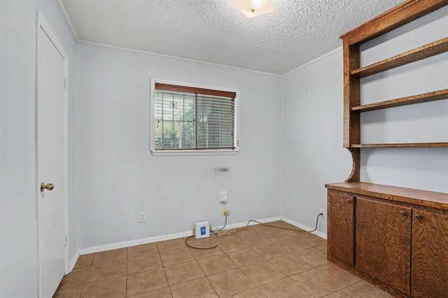 8101 S Miller Boulevard, Oklahoma City, OK 73159