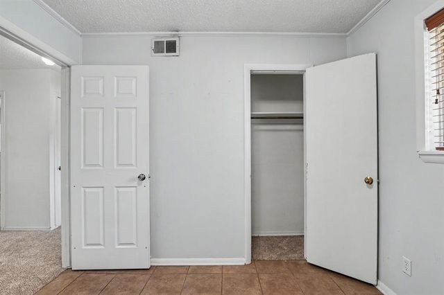 8101 S Miller Boulevard, Oklahoma City, OK 73159