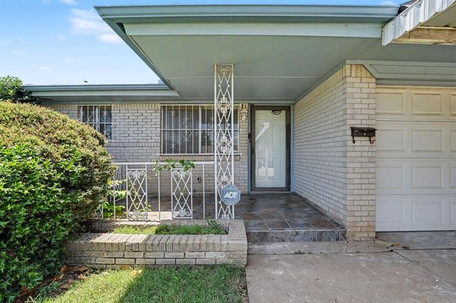 8101 S Miller Boulevard, Oklahoma City, OK 73159