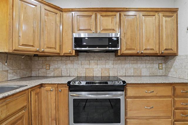 8101 S Miller Boulevard, Oklahoma City, OK 73159