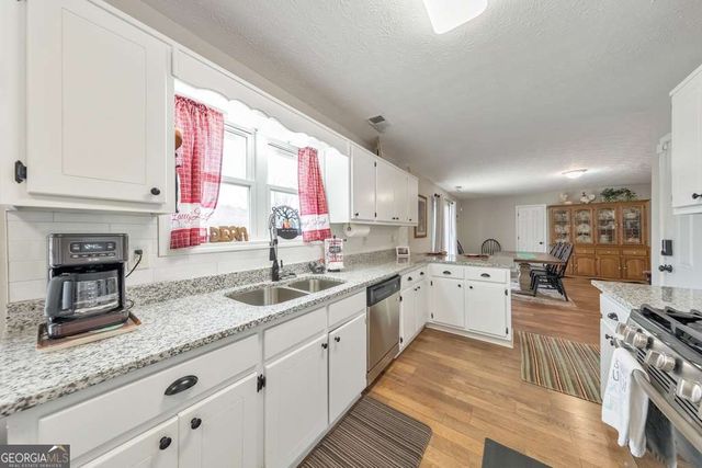 5434 Applewood Court, Acworth, GA 30102