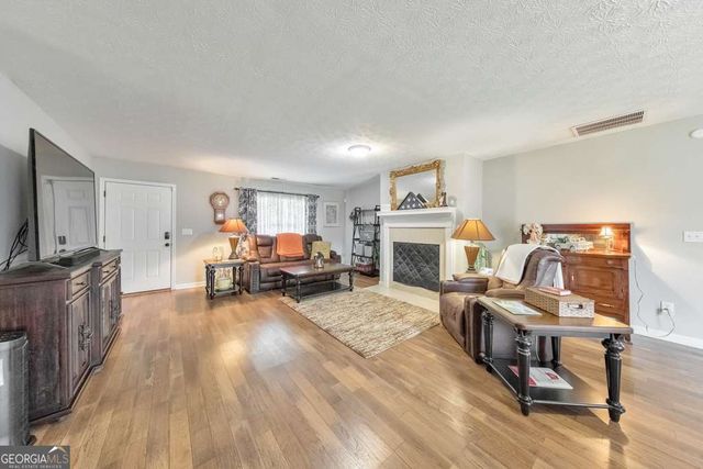 5434 Applewood Court, Acworth, GA 30102