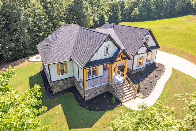 574 Paramount Drive, Seneca, SC 29678