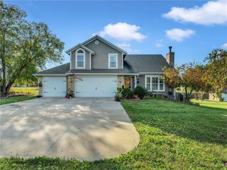 3594 N 155th Street, Basehor, KS 66007