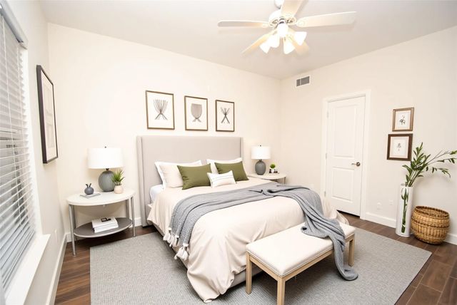 562 Bomar Street, Houston, TX 77006