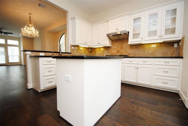 562 Bomar Street, Houston, TX 77006