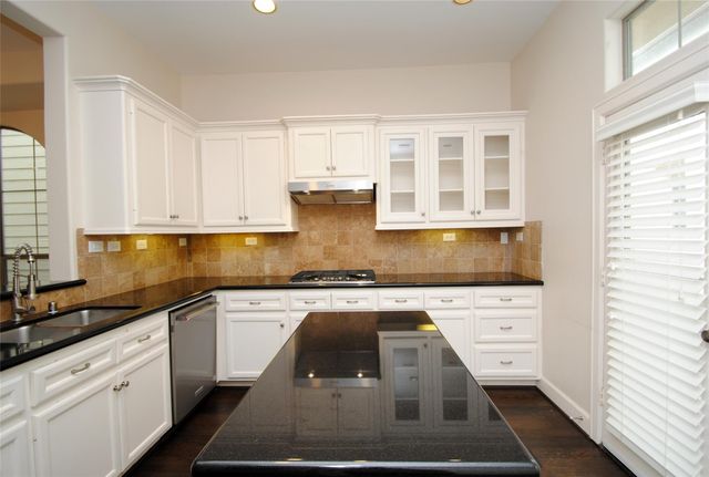 562 Bomar Street, Houston, TX 77006